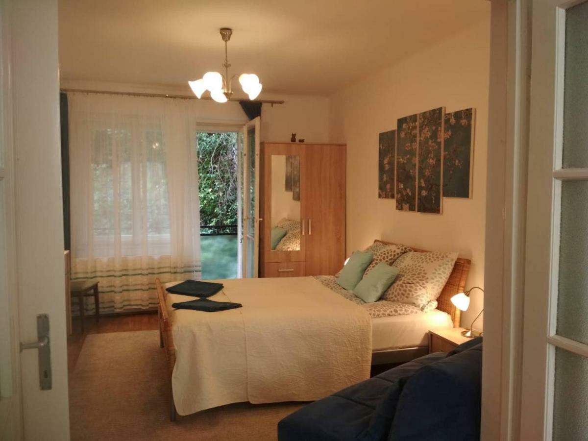 Zsuzsa Apartman Budapest Exterior foto